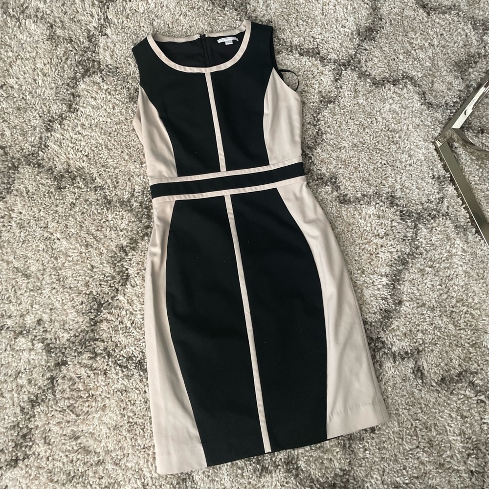 New York & Company Stretch Sleeveless Dress Size 0 Sand & Black Colorblock